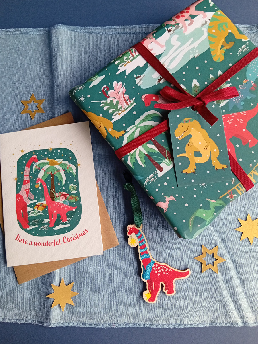 Christmas T-rex dinosaur gift tag - Image 2