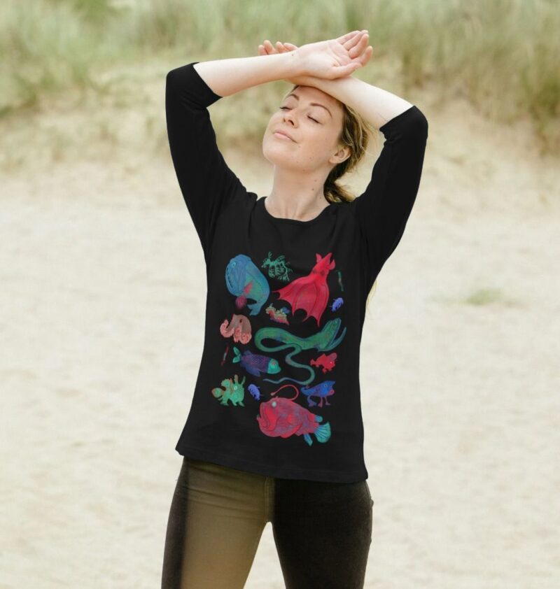 Really 'weird' sea creatures scoop necked printed t-shirt