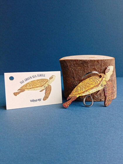 Green sea turtle illustrated large wooden keyring